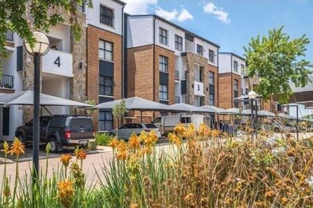 2 Bedroom Apartment in Mooikloof Equestrian Estate