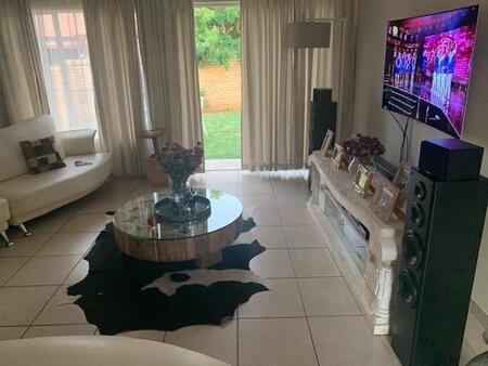 3 Bedroom Townhouse in Equestria