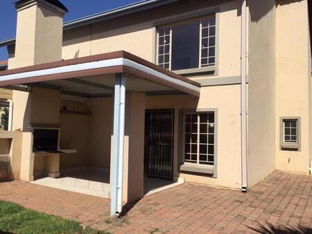 2 Bedroom Townhouse in Willow Park Manor