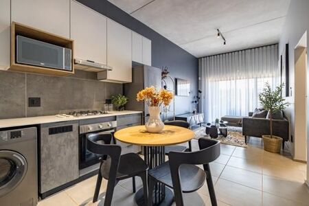 2 Bedroom Apartment in Menlo Park