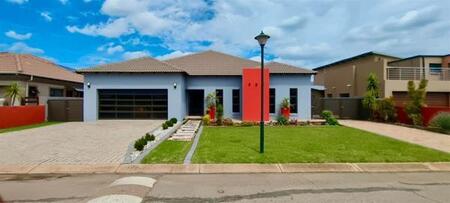 6 Bedroom House in Theresapark