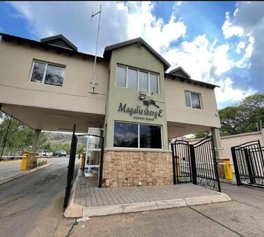 5 Bedroom House in The Orchards