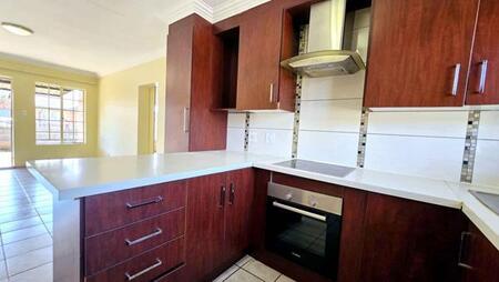 2 Bedroom Townhouse in Doornpoort