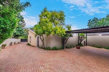 2 Bedroom Townhouse in Fourways