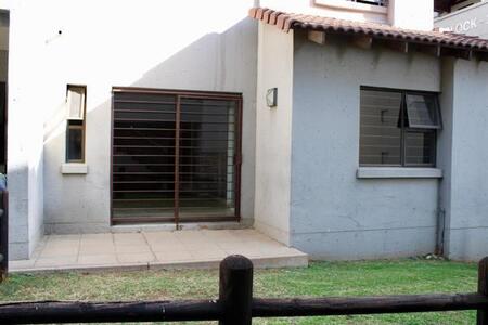 2 Bedroom Apartment in Sunninghill