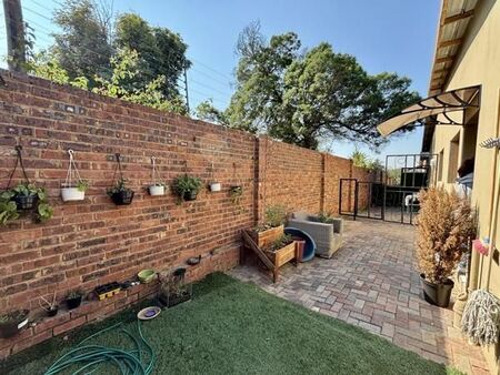 3 Bedroom Townhouse in Randpark Ridge