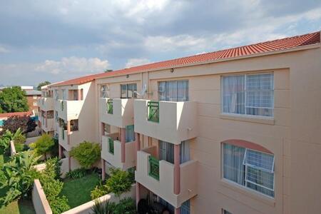 1 Bedroom Apartment in Linden