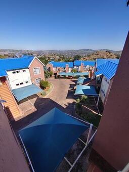 2 Bedroom Apartment in Winchester Hills