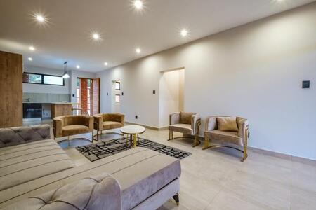 2 Bedroom Apartment in Ormonde