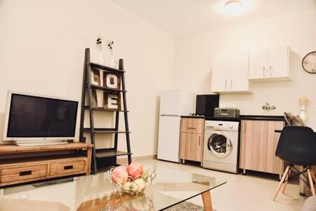 Studio Apartment in Kew