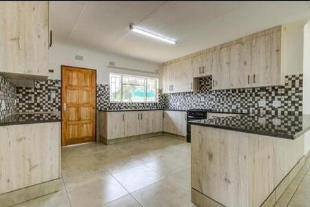 3 Bedroom House in Benoni Ah