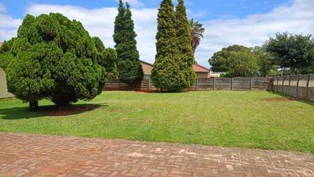 3 Bedroom House in Crystal Park