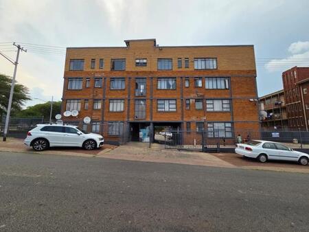 4 Bedroom Apartment in Laudium