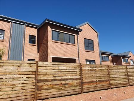 3 Bedroom Apartment in Irene