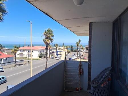 2 Bedroom Flat in Quigney