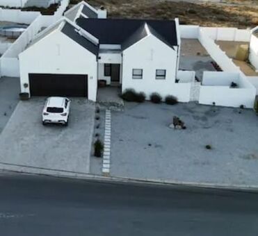 3 Bedroom House in Da Gama Bay