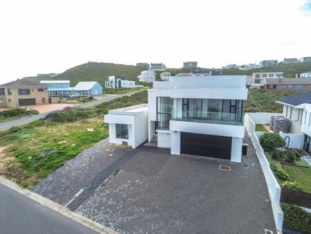 3 Bedroom House in Yzerfontein
