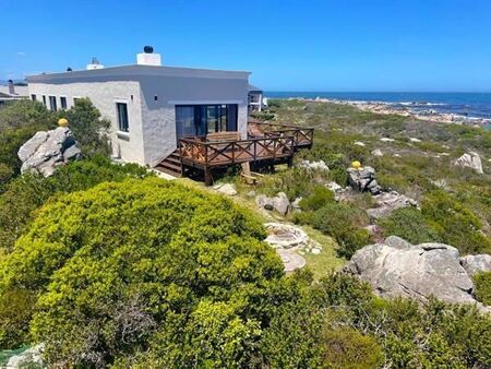 3 Bedroom House in Bettys Bay