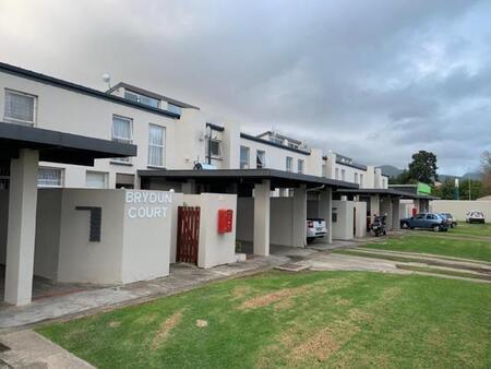 3 Bedroom Duplex in George Central