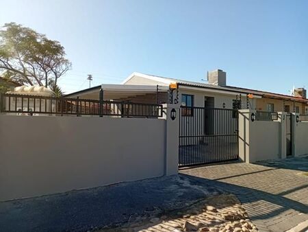 2 Bedroom House in Plumstead