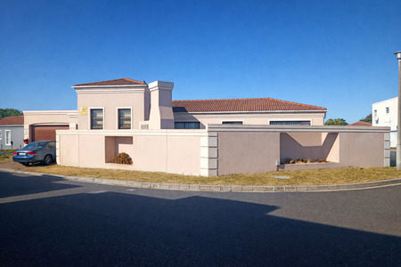 3 Bedroom House in Parklands