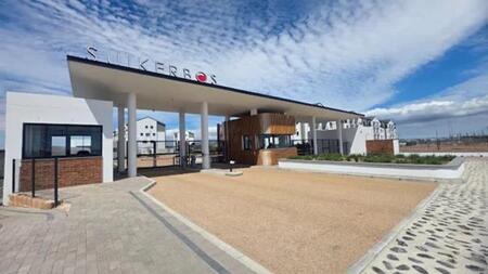 3 Bedroom Apartment in Melkbosstrand