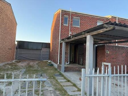 3 Bedroom Townhouse in Mitchells Plain Central