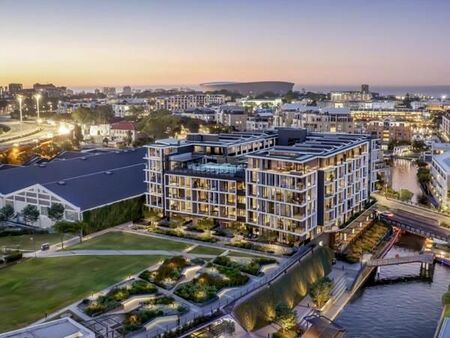 1 Bedroom Apartment in Waterfront