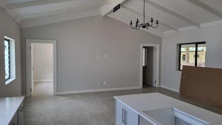 2 Bedroom Flat in Franschhoek