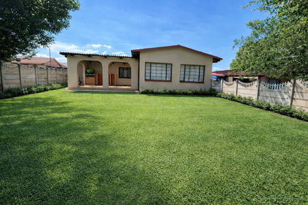 3 Bedroom House in Lydenburg