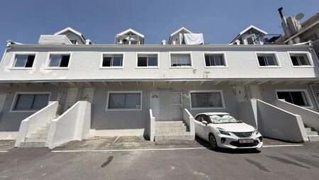 2 Bedroom Apartment in Three Anchor Bay