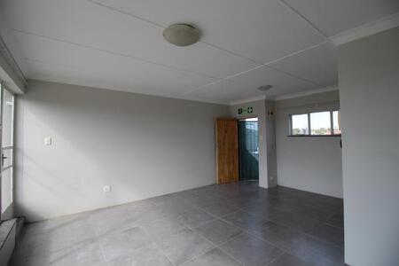 1 Bedroom Flat in Amalinda