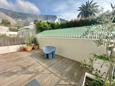 2 Bedroom Apartment in Oranjezicht