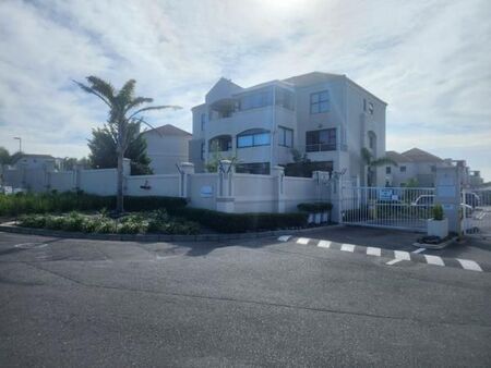 2 Bedroom Apartment in Vredekloof East