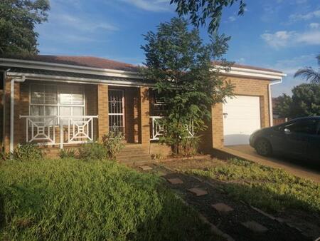 2 Bedroom House in Brackenfell Central