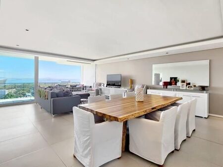 2 Bedroom Apartment in Green Point