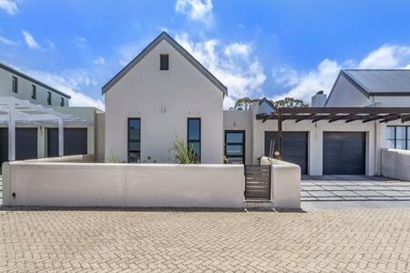 3 Bedroom House in Schonenberg Estate