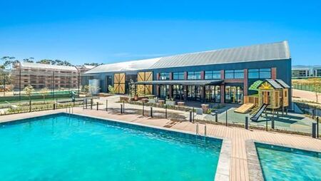 2 Bedroom Apartment in Gordons Bay Central