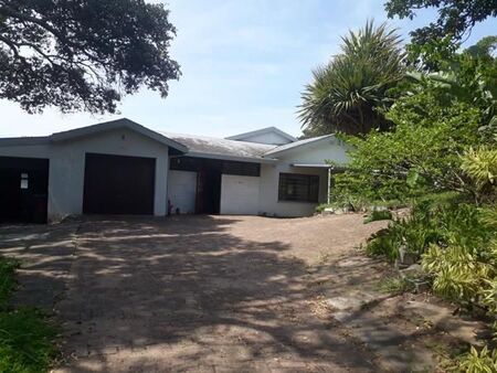 3 Bedroom House in Sea Park