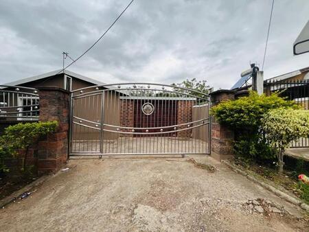 2 Bedroom House in Newlands East