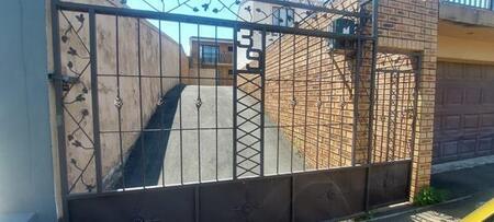 1 Bedroom House in Grove End