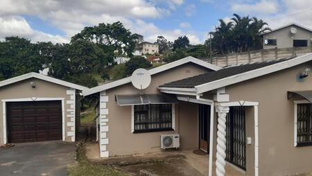 3 Bedroom House in Amanzimtoti