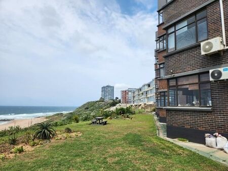 2 Bedroom Apartment in Amanzimtoti