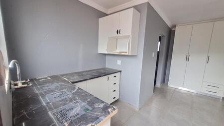 1 Bedroom Apartment in Witpoortjie