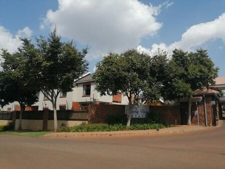 4 Bedroom House in Mooikloof Equestrian Estate