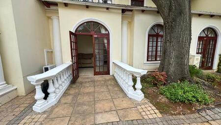 Studio apartment in Waterkloof Ridge