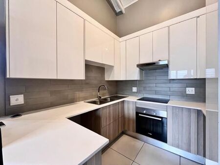 2 Bedroom Apartment in Menlo Park