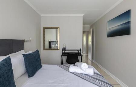 2 Bedroom Apartment in Sandown