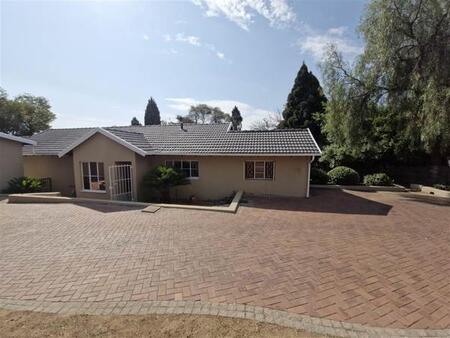 3 Bedroom House in Bryanston