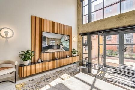 3 Bedroom Apartment in Hyde Park